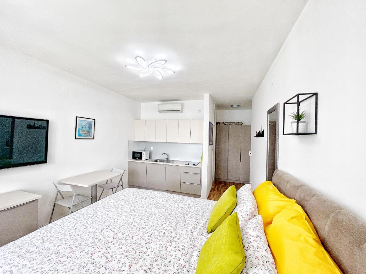 Studio Apartma Pag Blue Ocean 1 With Sea View 帕格 外观 照片