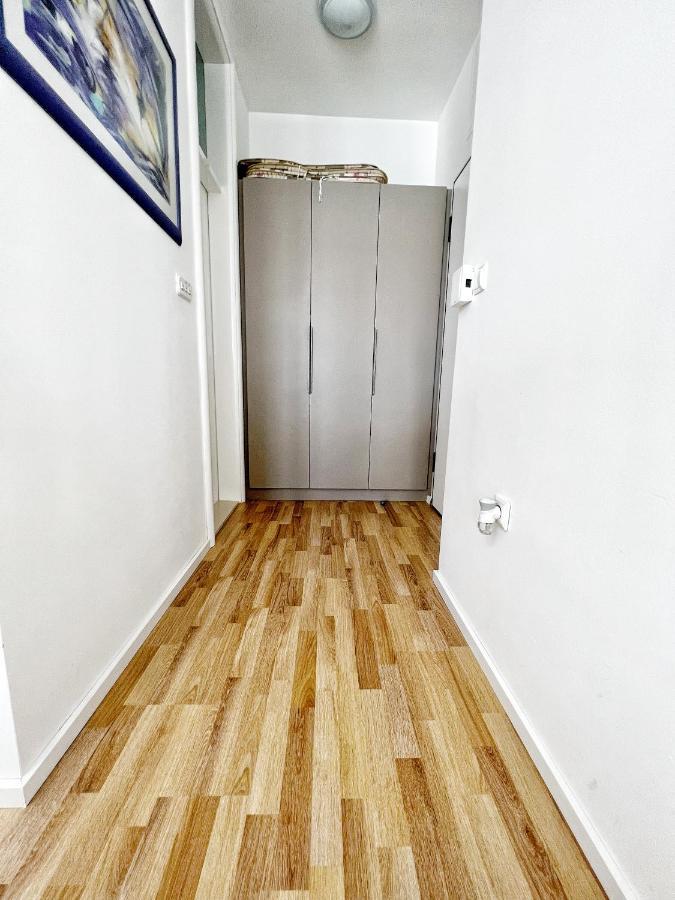 Studio Apartma Pag Blue Ocean 1 With Sea View 帕格 外观 照片